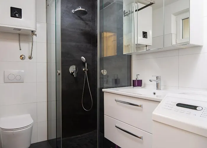 With Parking Space - 23861 Daire *